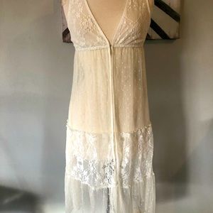 Ladies  long lace top.